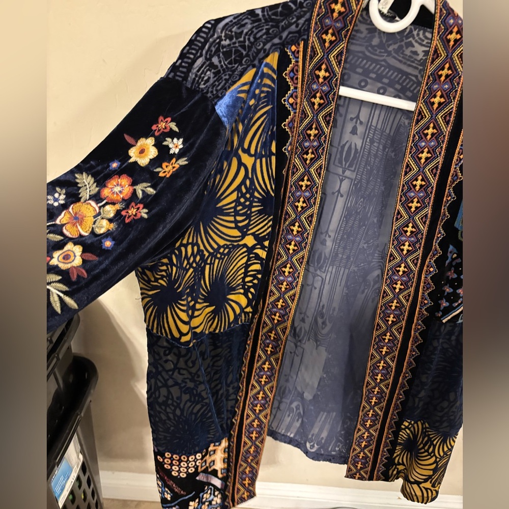 John Mark Embroidered Navy Velvet Open-Front Jacket with Multicolor Trim - Picture 4 of 6